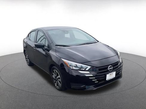 Used 2025 Nissan Versa SV FWD image 3