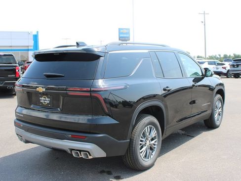 New 2027 Chevrolet Traverse LT w/ Driver Confidence Package FWD image 9