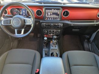 Used 2020 Jeep Gladiator Rubicon video 2