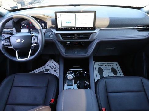 Used 2025 Ford Explorer Platinum w/ LUX Leather Package image 21