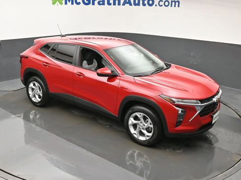 New 2026 Chevrolet Trax LS w/ LS Convenience Package image 3