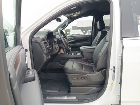 Used 2024 Chevrolet Suburban High Country w/ Max Trailering Package AWD/4WD image 15
