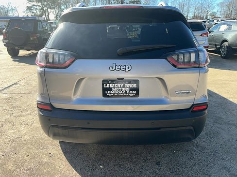 Used 2020 Jeep Cherokee Latitude Plus image 6