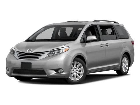 Used 2016 Toyota Sienna XLE Premium w/ Outdoor Package AWD/4WD image 4