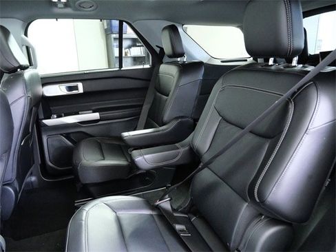 Certified 2023 Ford Explorer Limited w/ Limited Technology Package image 14