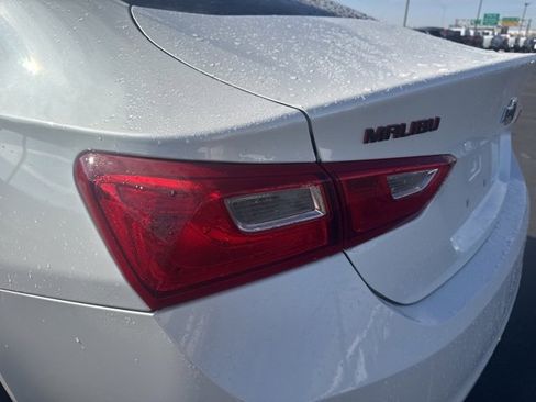 Used 2018 Chevrolet Malibu LT w/ Leather Package image 22