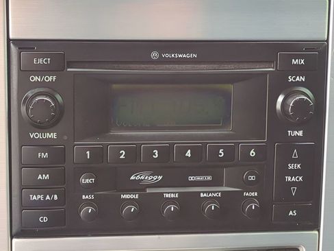 Used 2004 Volkswagen R32 image 18