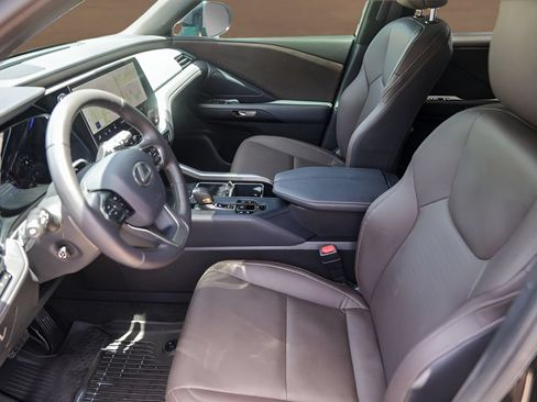 Used 2025 Lexus TX 350 AWD image 9