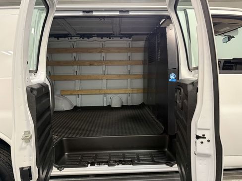 Used 2024 GMC Savana 2500 w/ Driver Convenience Package image 66