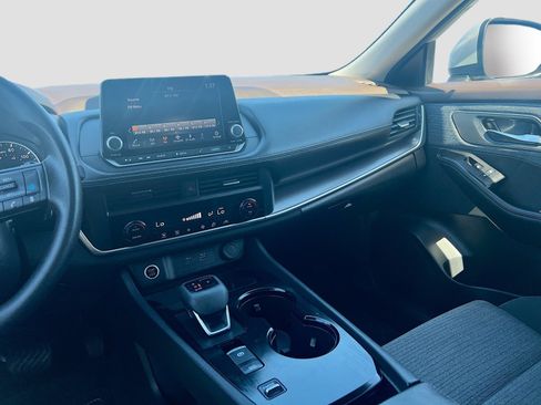 Used 2023 Nissan Rogue SV FWD image 23