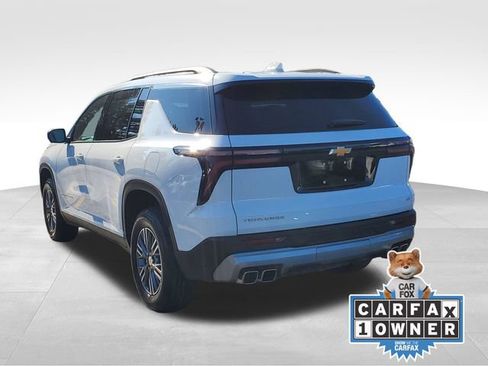 Certified 2024 Chevrolet Traverse LT w/ LPO, Floor Liner Package FWD image 3