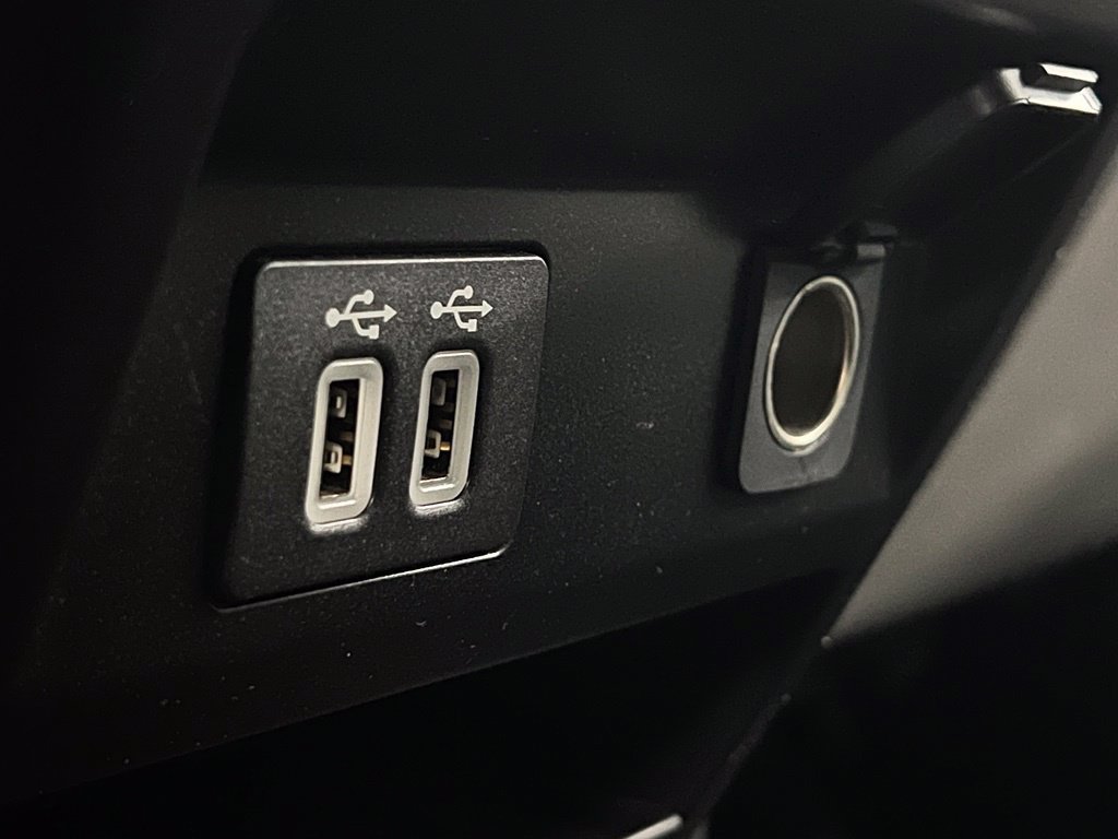Used 2019 Ford F150 XLT w/ Equipment Group 302A Luxury AWD/4WD image 24