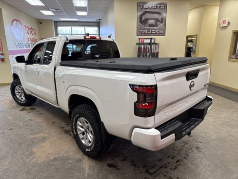 Used 2024 Nissan Frontier SV w/ Technology Package image 7