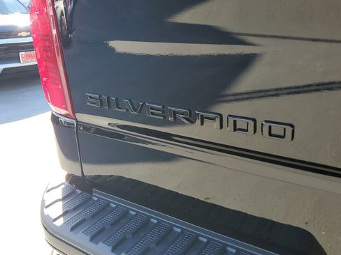 New 2026 Chevrolet Silverado 1500 Custom Trail Boss w/ LPO, Dark Essentials Package AWD/4WD image 7