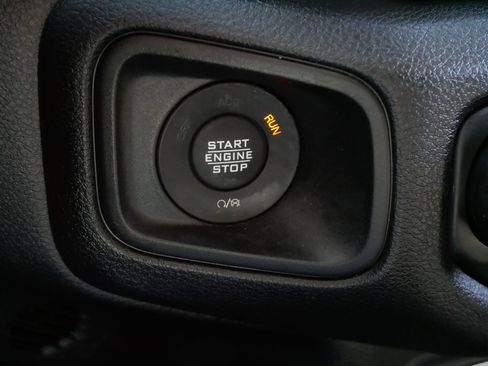 Used 2024 Jeep Wrangler Sport S image 32