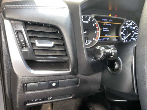 Used 2023 Nissan Rogue SV FWD image 24
