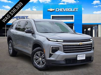 Used 2024 Chevrolet Traverse LT