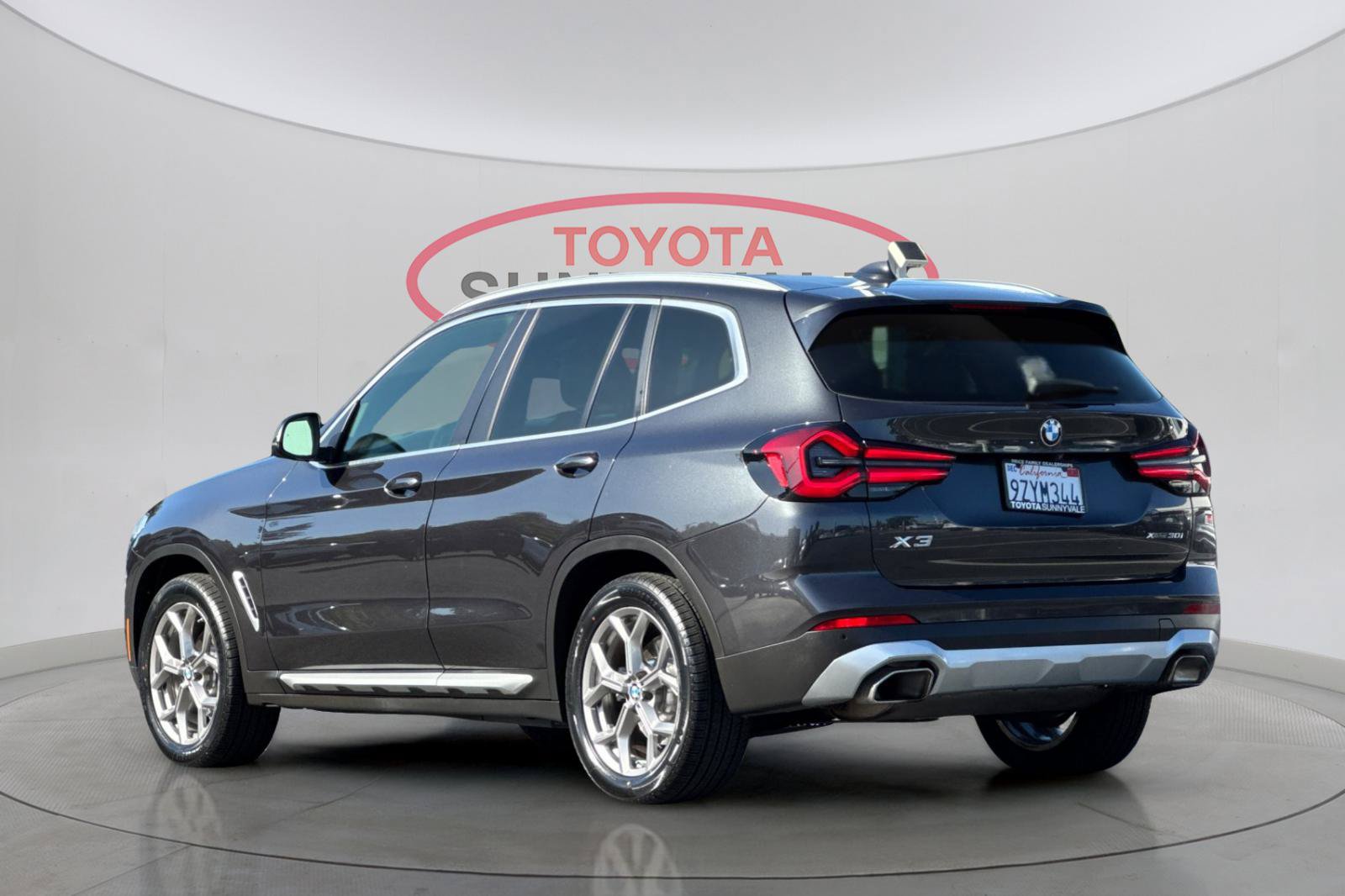 Used 2022 BMW X3 xDrive30i w/ Convenience Package AWD/4WD image 7