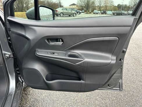 New 2025 Nissan Kicks SR image 14