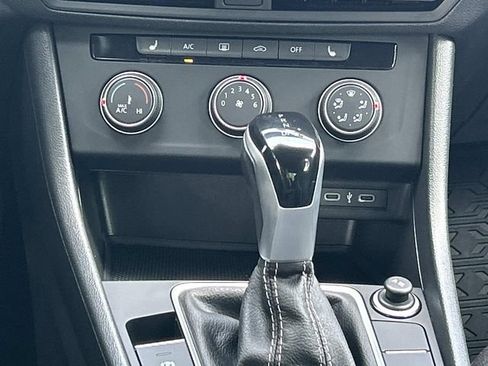 Used 2024 Volkswagen Jetta Sport FWD image 22