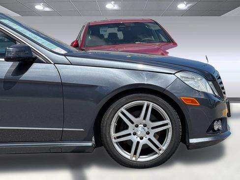 Used 2010 Mercedes-Benz E 350 Sedan image 33