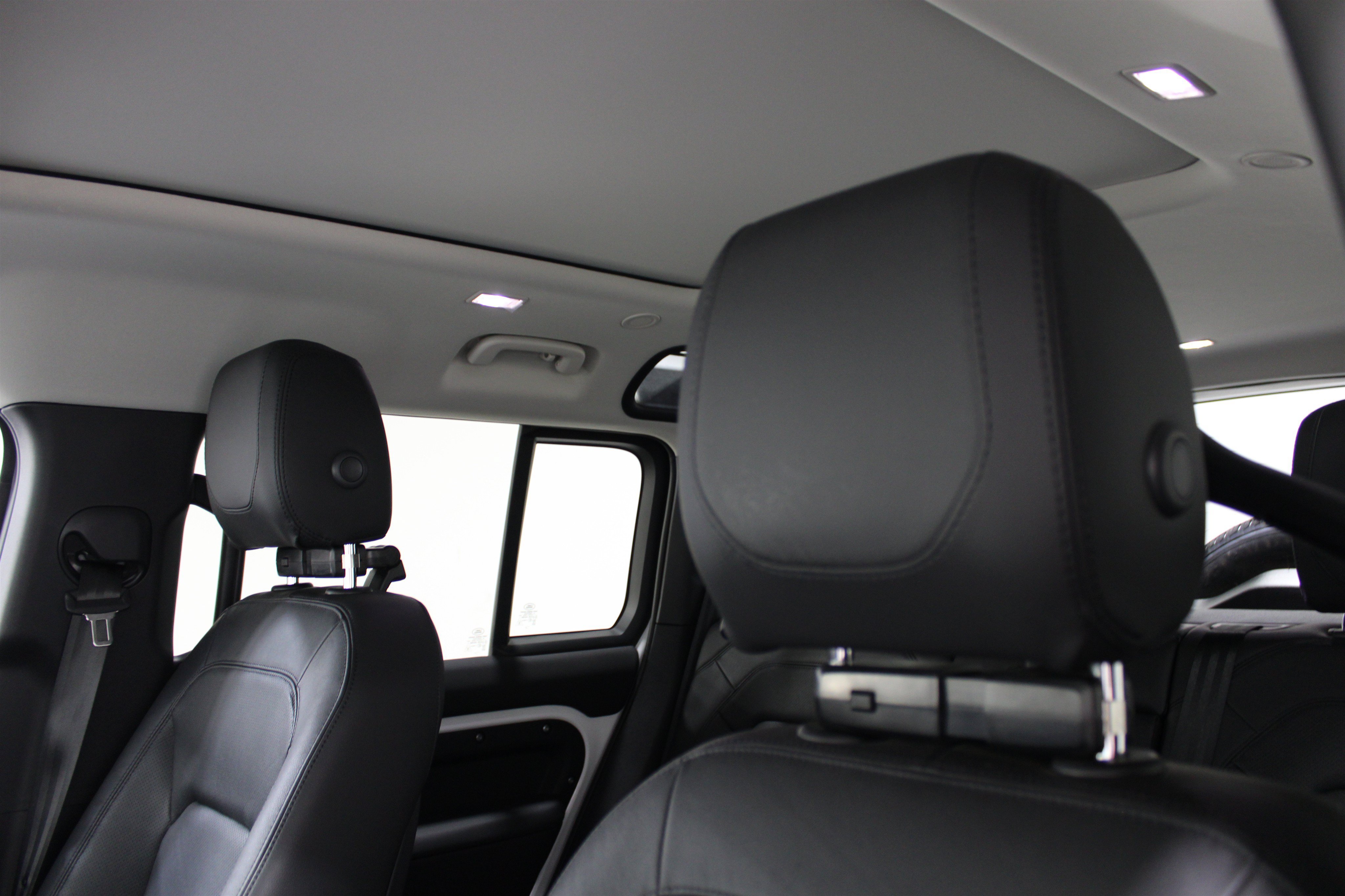 Used 2024 Land Rover Defender 110 S AWD/4WD image 5