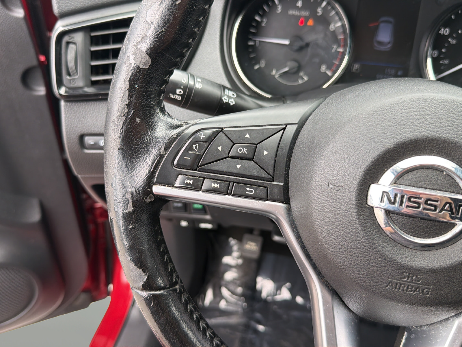 Used 2020 Nissan Rogue Sport SV w/ All-Weather Package FWD image 17