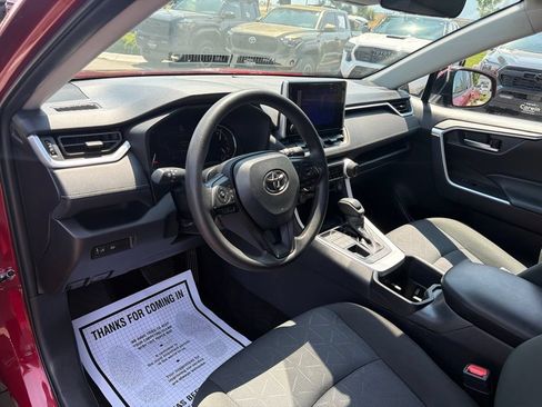 Used 2025 Toyota RAV4 XLE AWD/4WD image 25