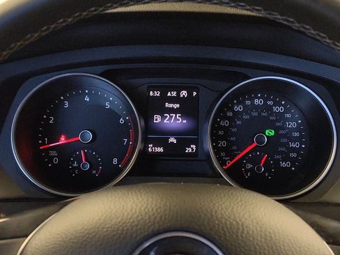 Used 2021 Volkswagen Tiguan SE image 23