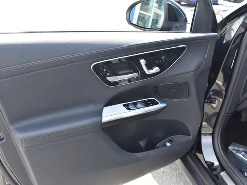 Used 2023 Mercedes-Benz GLC 300 4MATIC image 26