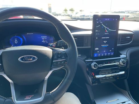 Used 2023 Ford Explorer ST w/ Equipment Group 401A image 18