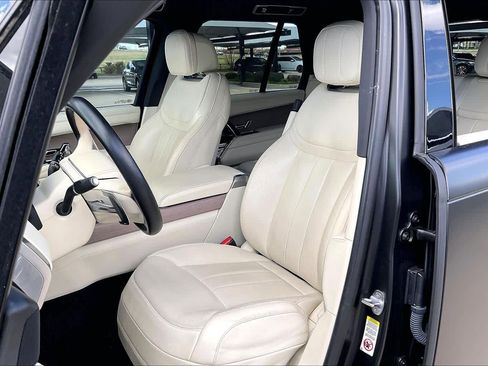 Used 2023 Land Rover Range Rover SE image 7