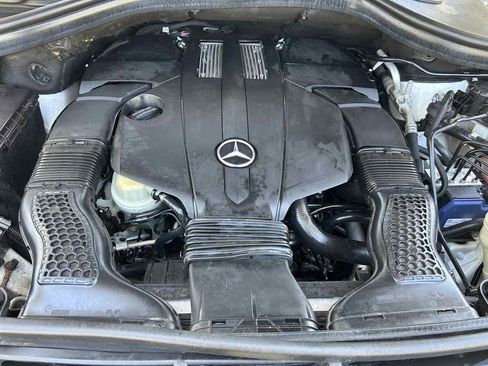 Used 2015 Mercedes-Benz GL 450 4MATIC image 39