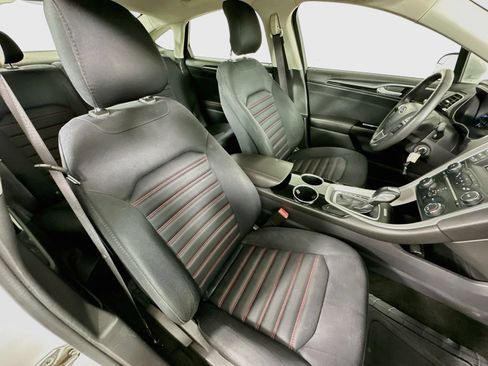 Used 2013 Ford Fusion SE FWD image 39