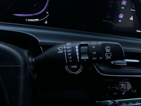 Used 2025 Kia Seltos S image 37