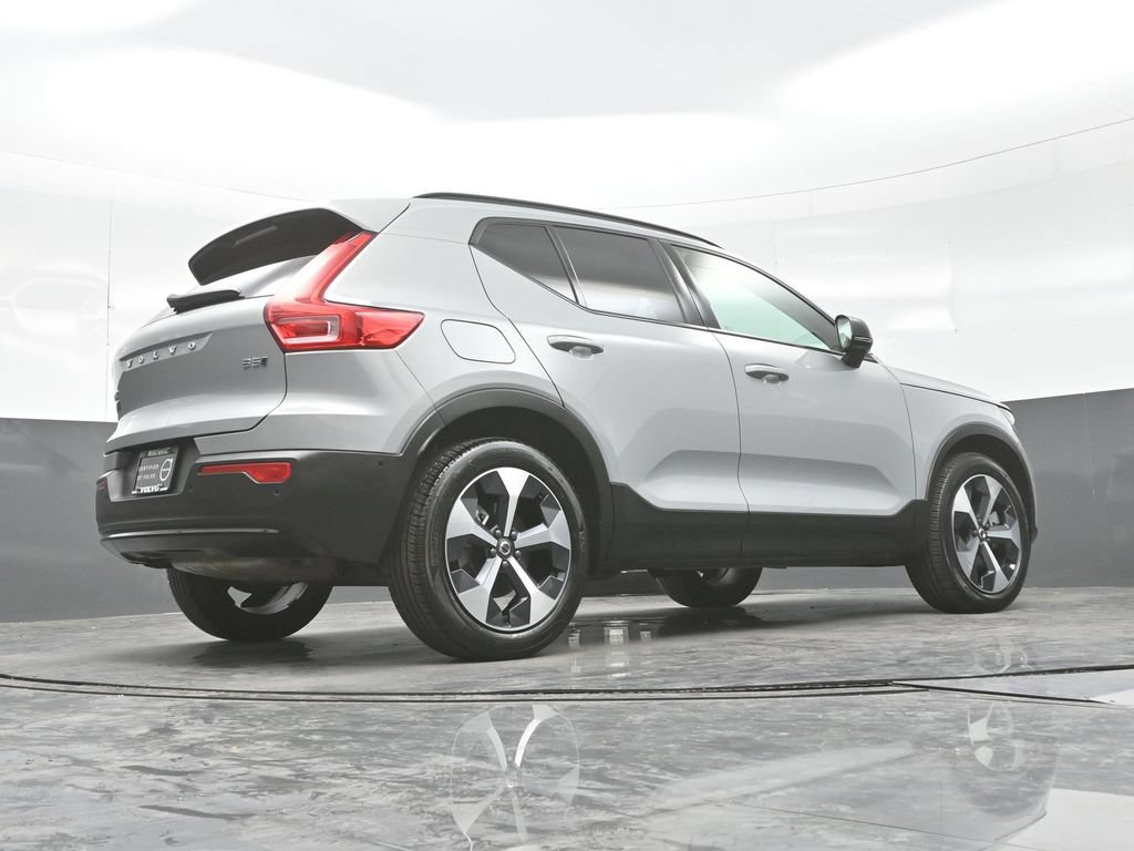 Used 2026 Volvo XC40 B5 Plus AWD/4WD image 30