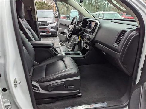 Used 2019 Chevrolet Colorado ZR2 w/ ZR2 Dusk Special Edition image 16
