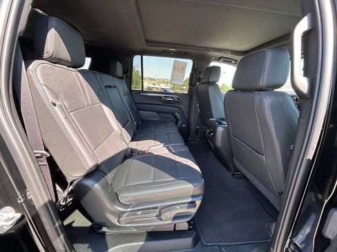 Used 2025 Chevrolet Suburban RST w/ Comfort Package AWD/4WD image 30