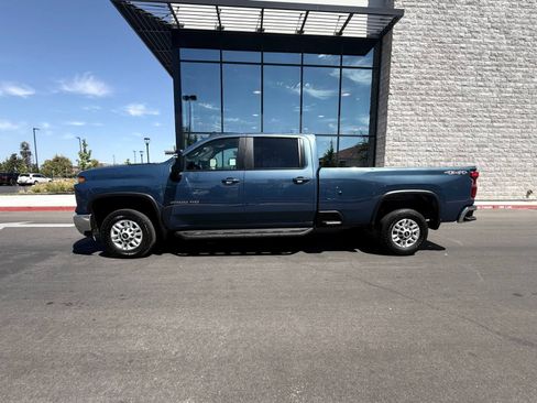 Used 2024 Chevrolet Silverado 2500 LT w/ Convenience Package AWD/4WD image 14