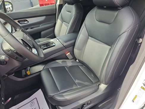 Used 2025 Nissan Murano SL AWD/4WD image 17