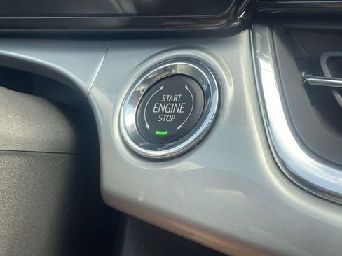 New 2026 Chevrolet Trax LT w/ LT Convenience Package FWD image 17
