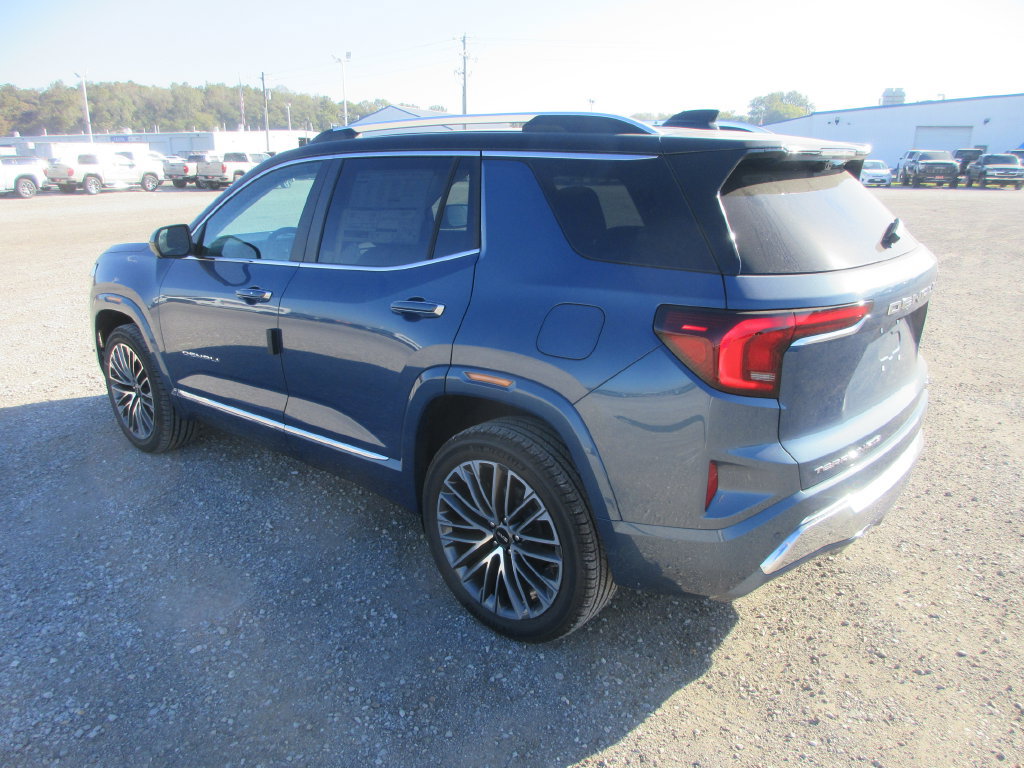 New 2027 GMC Terrain Denali w/ LPO, Black Badging Package AWD/4WD image 6