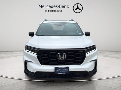 Used 2025 Honda Pilot Black Edition image 8
