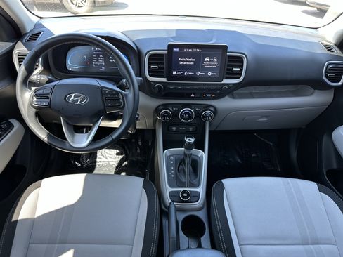 Certified 2023 Hyundai Venue SEL image 12