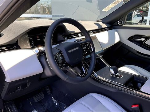 New 2026 Land Rover Range Rover Evoque S AWD/4WD image 6