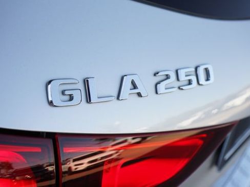 Used 2021 Mercedes-Benz GLA 250 image 15