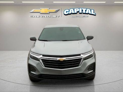 Used 2024 Chevrolet Equinox LS w/ LS Convenience Package FWD image 8