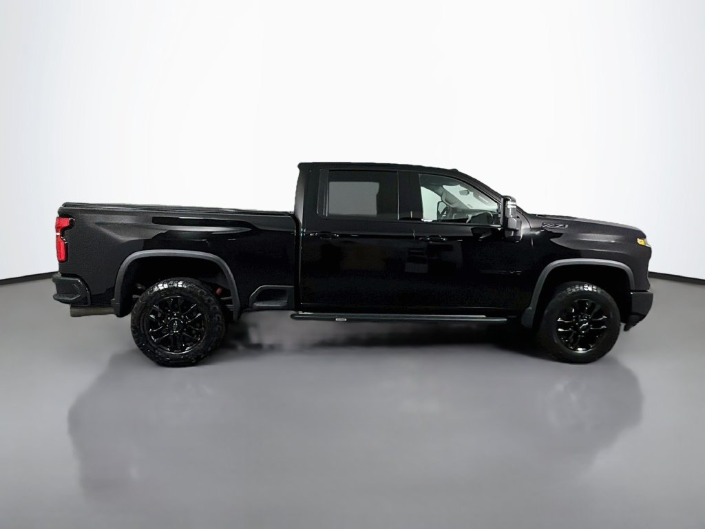 Used 2025 Chevrolet Silverado 3500 LTZ w/ LTZ Plus Package AWD/4WD image 8