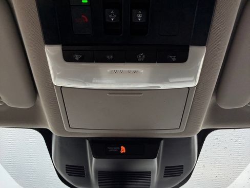 Used 2024 Nissan Rogue Platinum FWD image 39