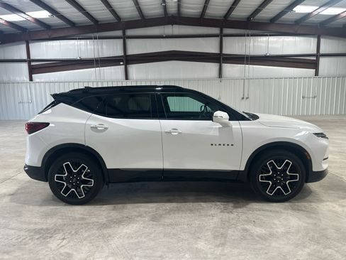 Used 2023 Chevrolet Blazer RS w/ Enhanced Convenience Package image 6